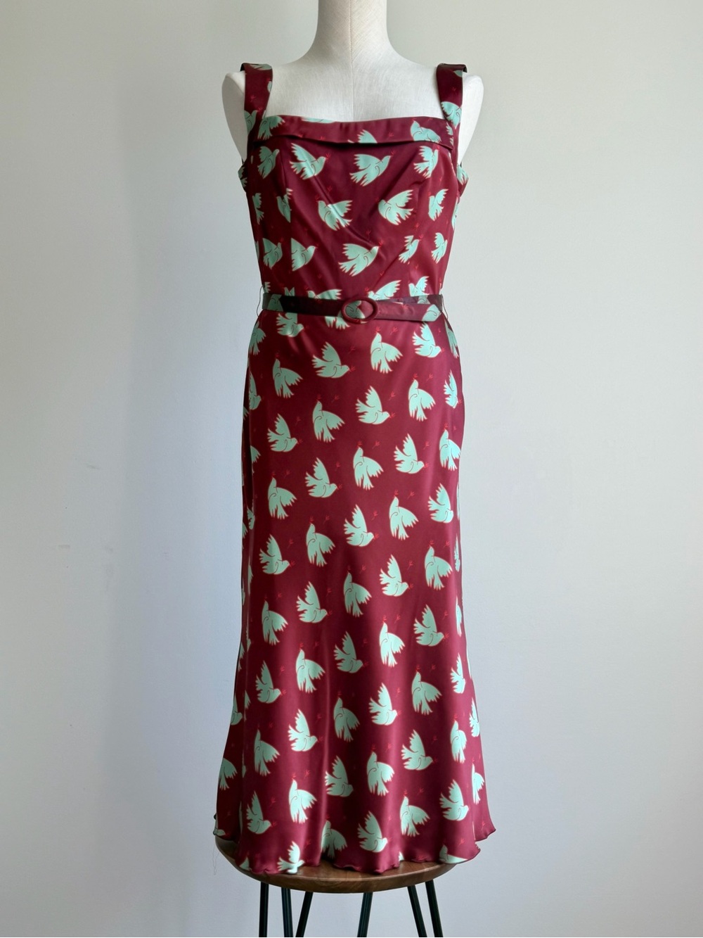 Sleeveless Satin Burgundy Dress with Mint Bird Print